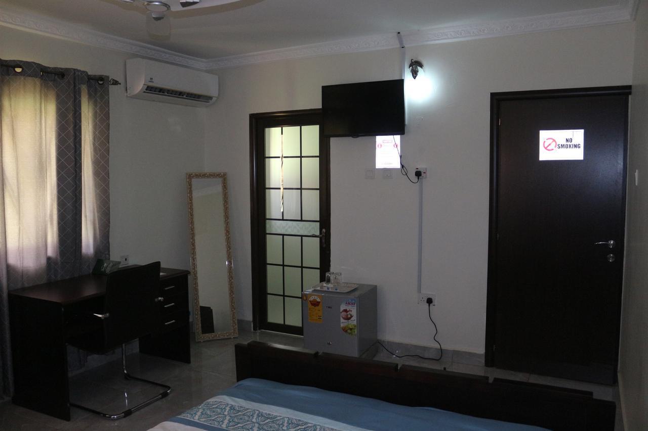 3A'S Guest House Akosombo 외부 사진