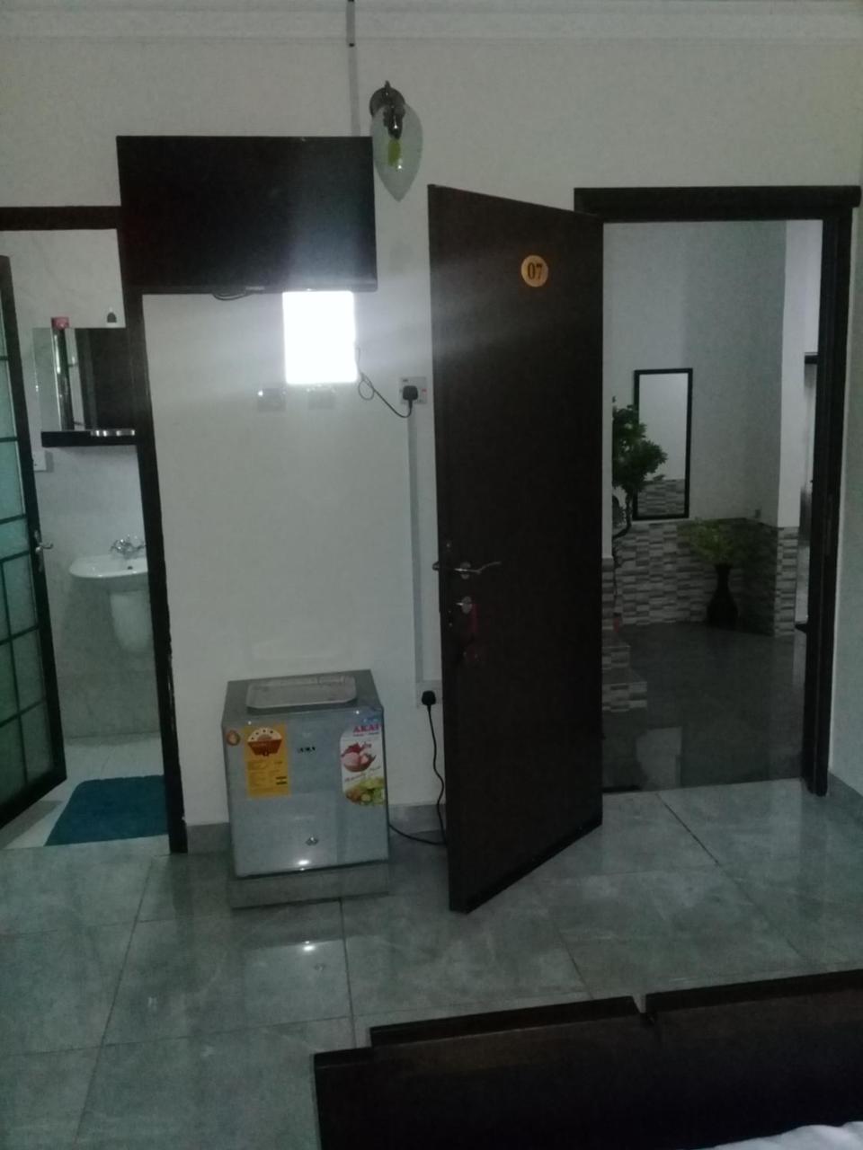 3A'S Guest House Akosombo 외부 사진