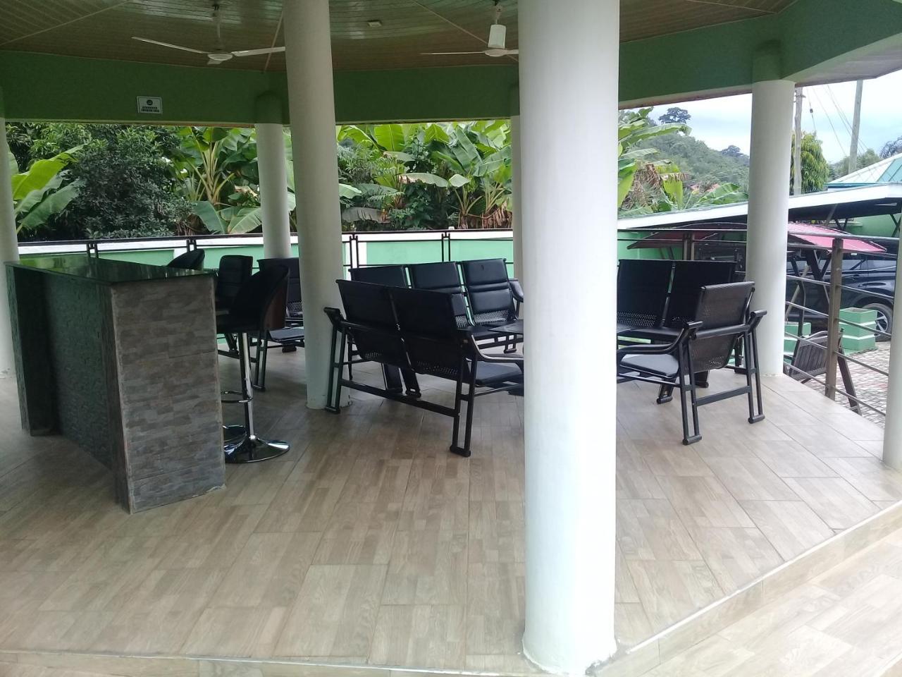 3A'S Guest House Akosombo 외부 사진