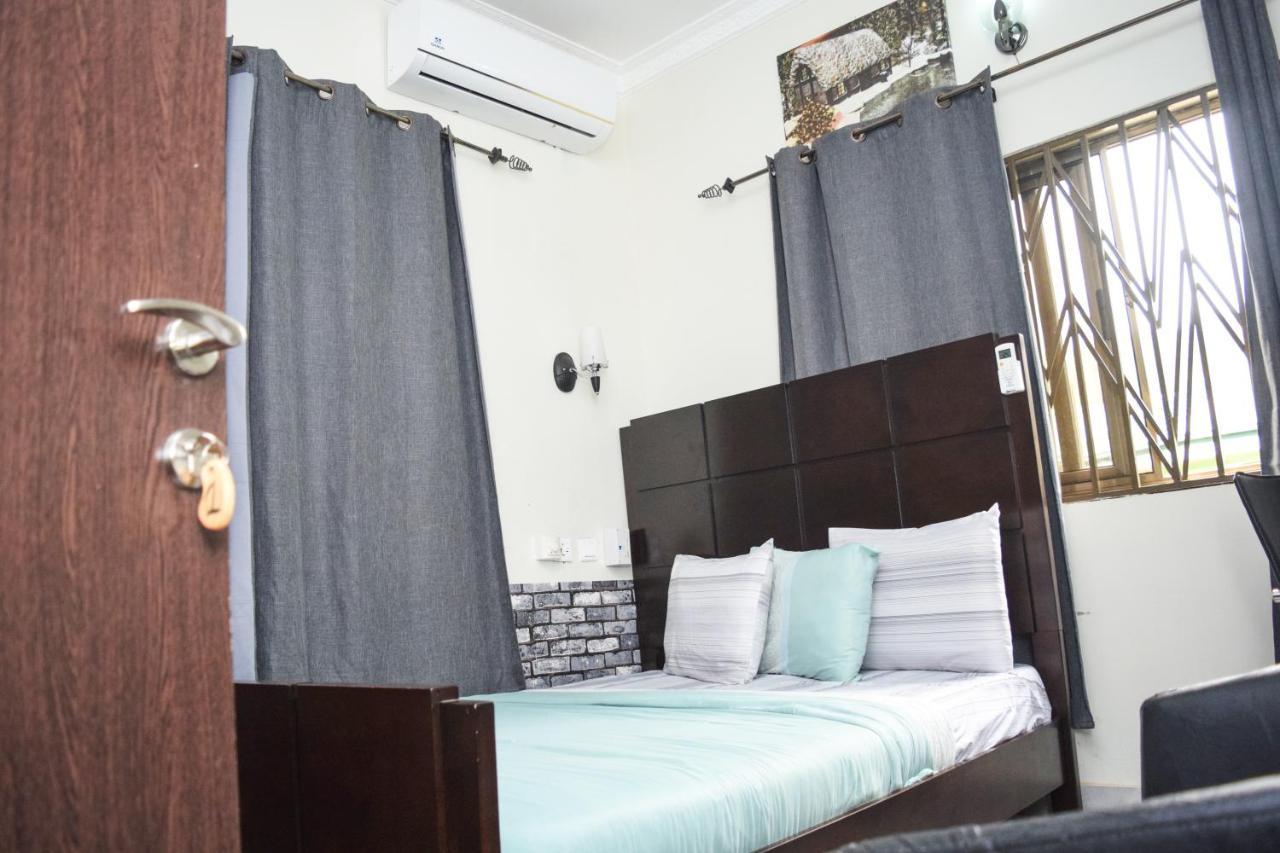 3A'S Guest House Akosombo 외부 사진