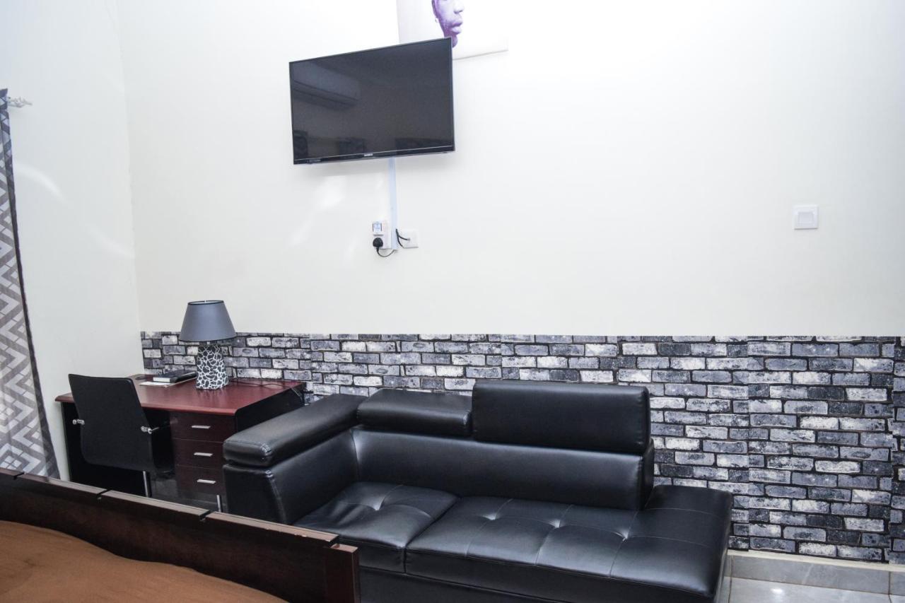 3A'S Guest House Akosombo 외부 사진